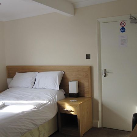 Clifton Lodge Hotel High Wycombe Dış mekan fotoğraf