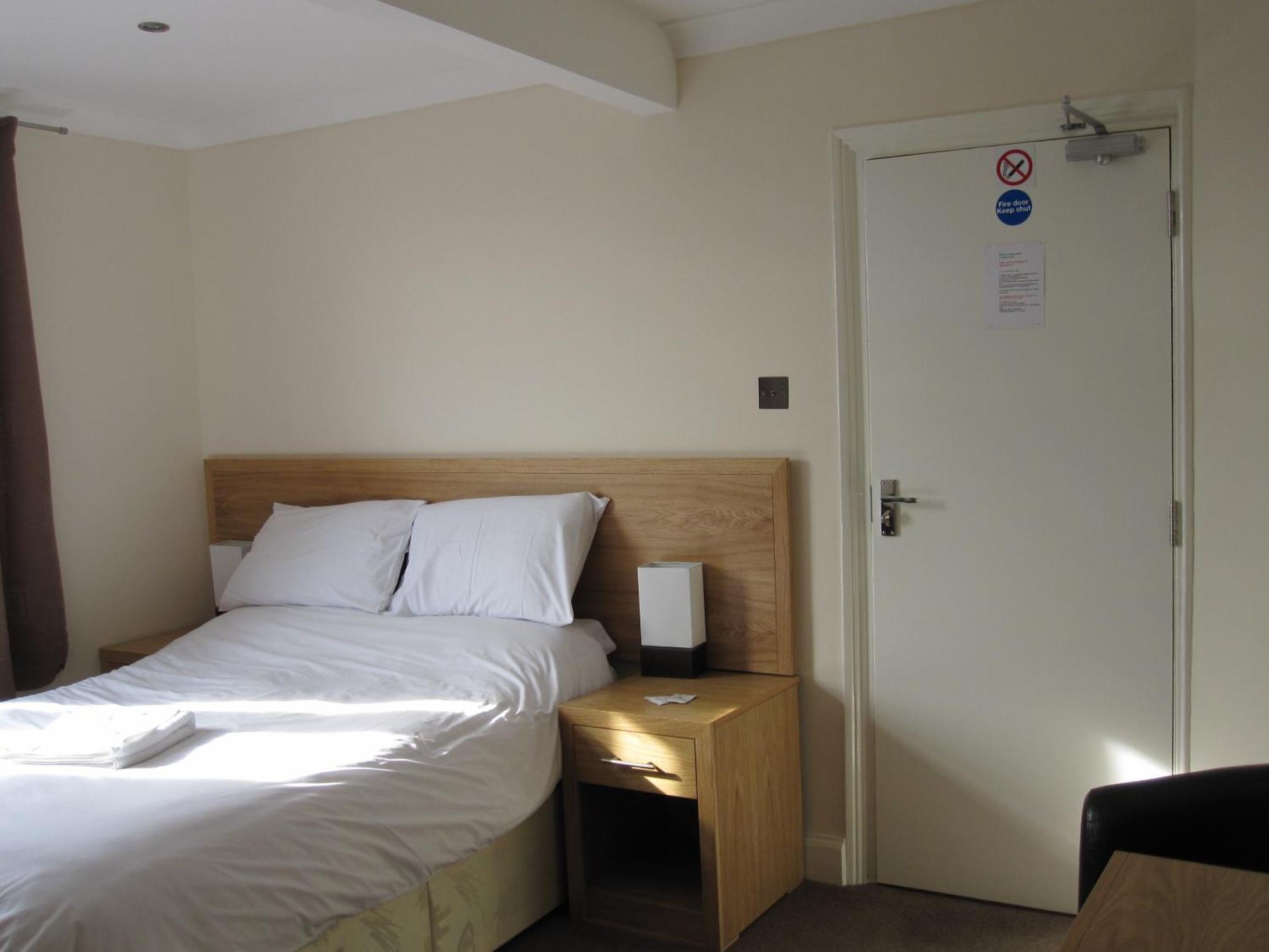 Clifton Lodge Hotel High Wycombe Dış mekan fotoğraf