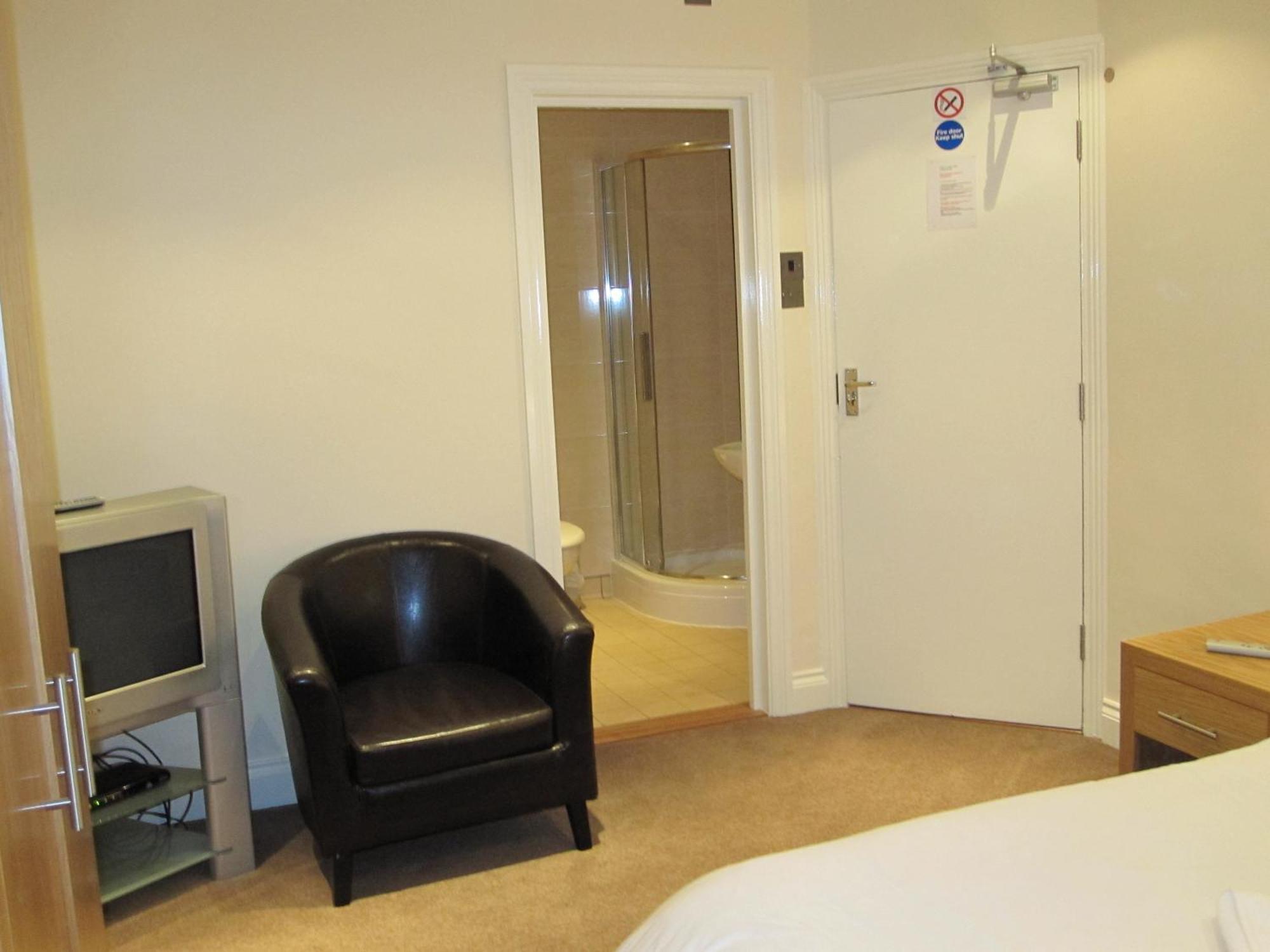 Clifton Lodge Hotel High Wycombe Dış mekan fotoğraf