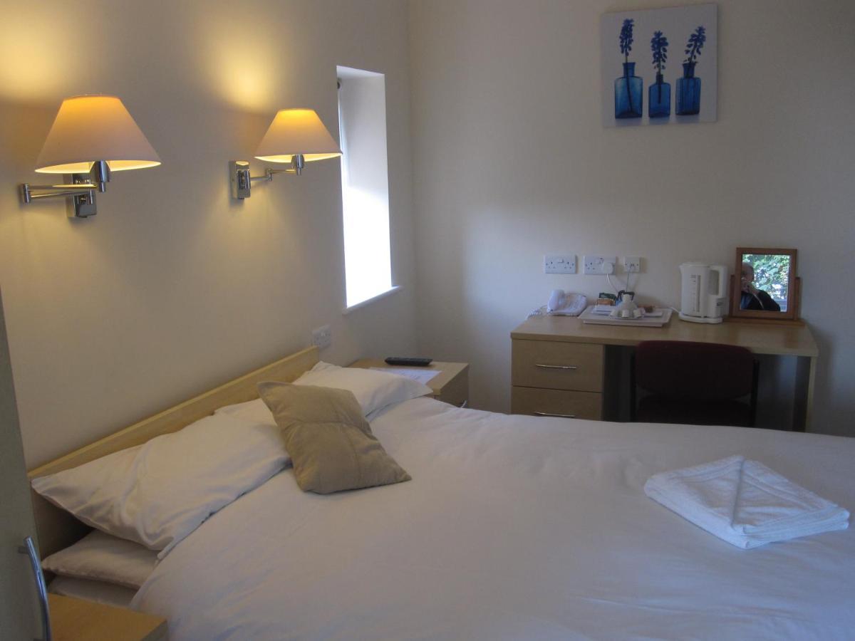 Clifton Lodge Hotel High Wycombe Dış mekan fotoğraf